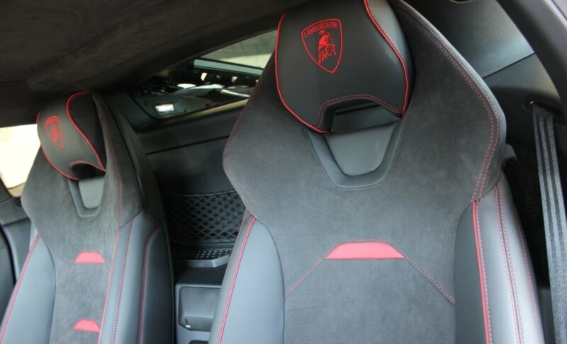lamborghini-huracan-evo