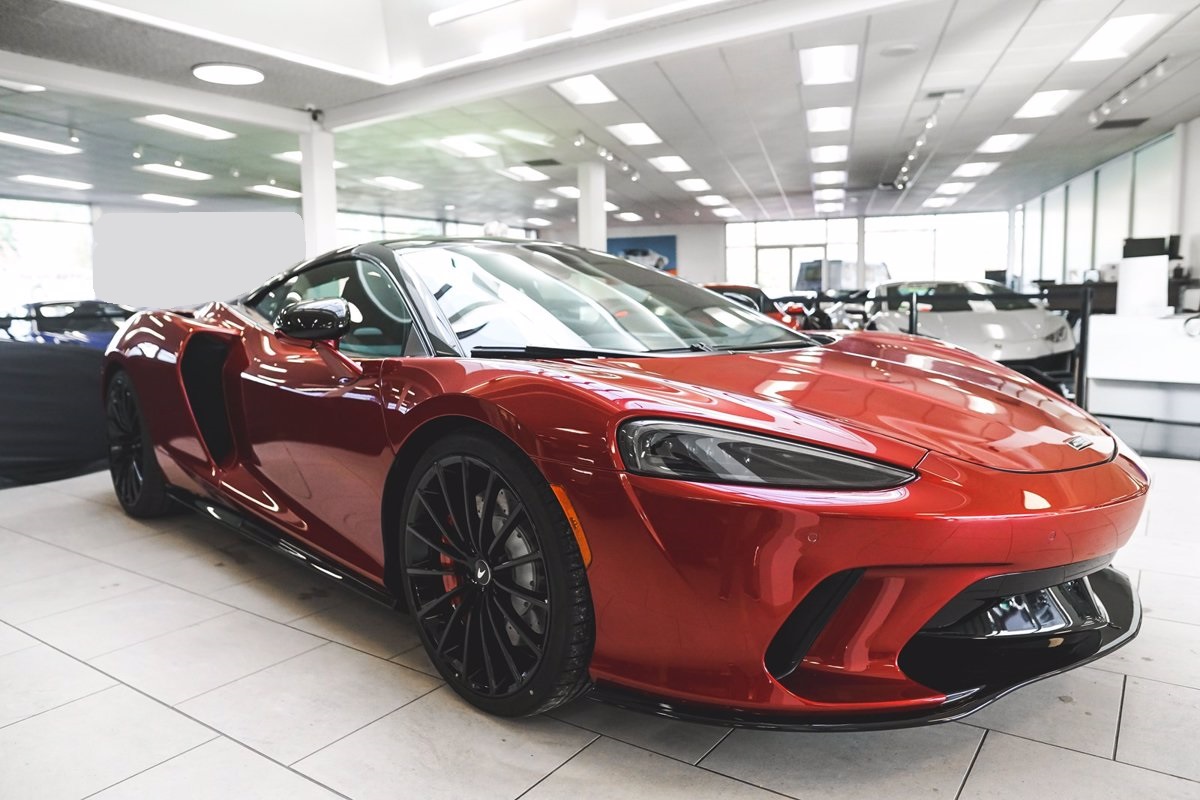 mclaren-gt-red