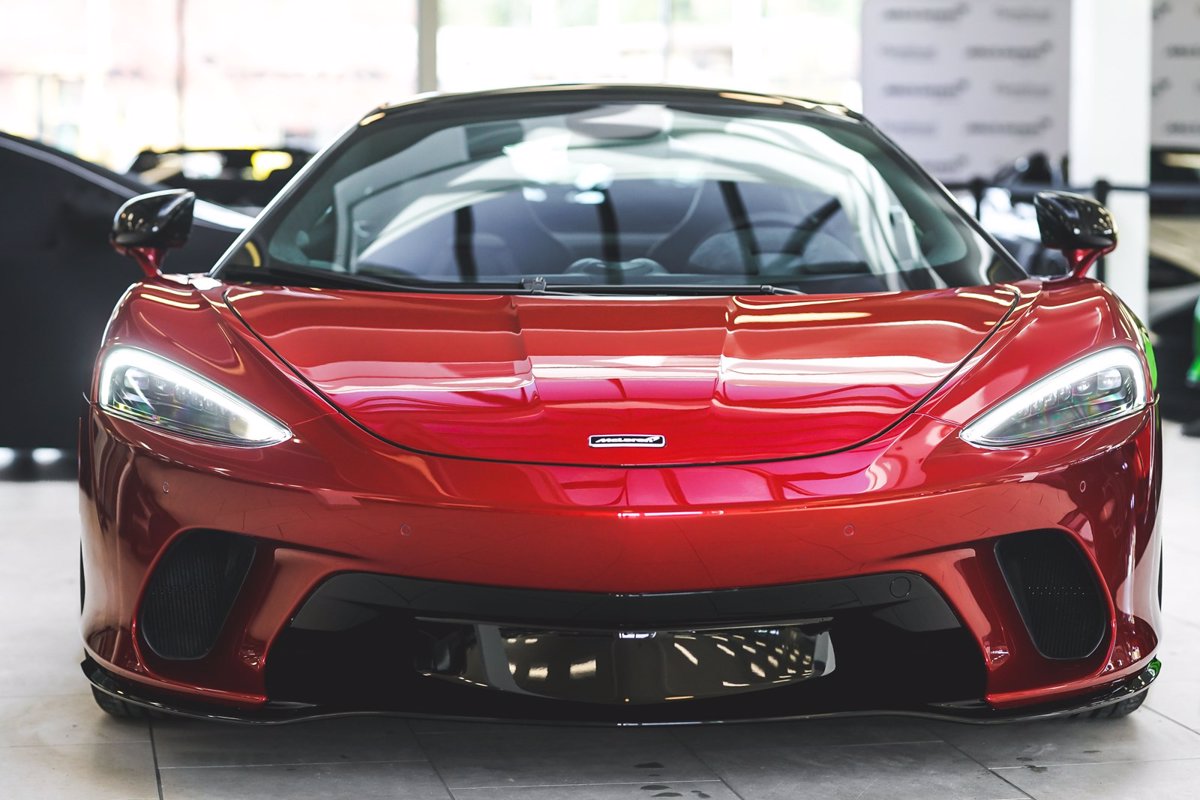 mclaren-gt-red