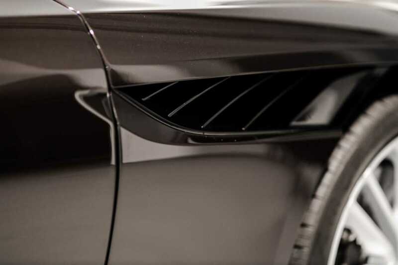 aston-martin-dbs-volante