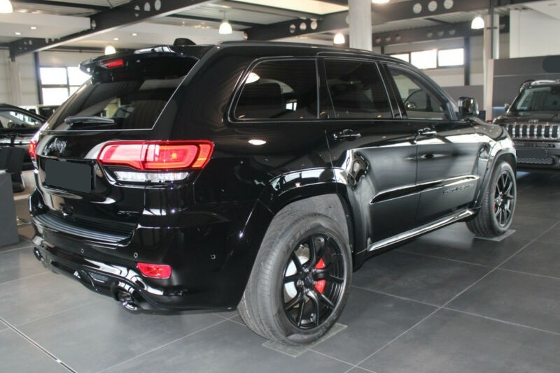 2019-jeep-grand-cherokee-v8-srt