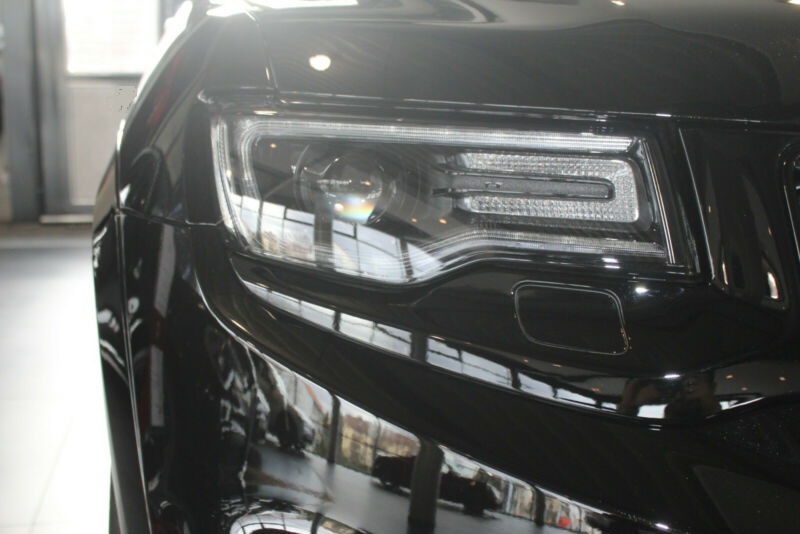 2019-jeep-grand-cherokee-v8-srt