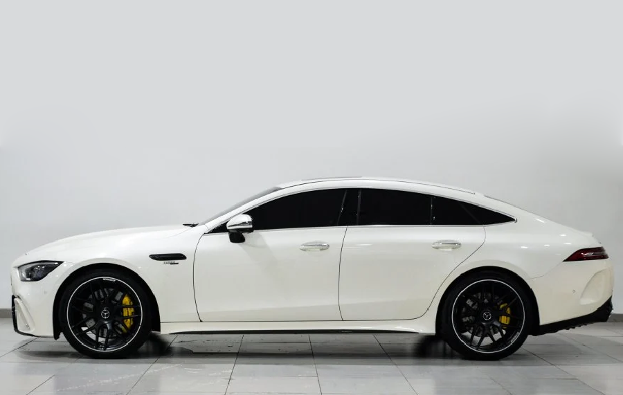 2019-mercedes-benz-amg-gt-53-white