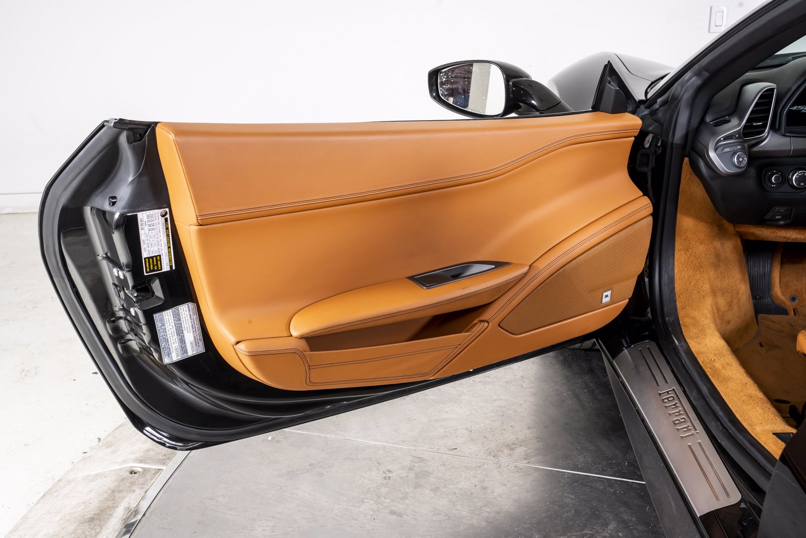 2013-ferrari-458-spider