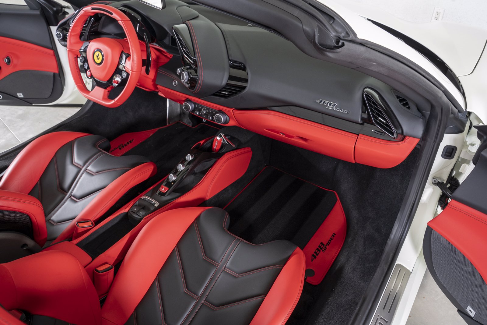 ferrari-488-spider