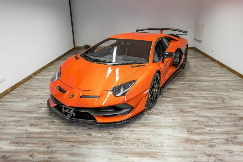 lamborghini-aventador