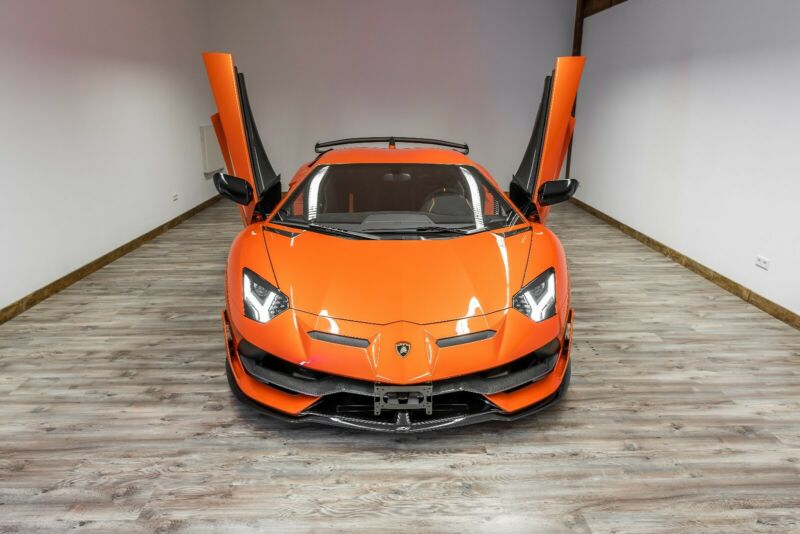 lamborghini-aventador