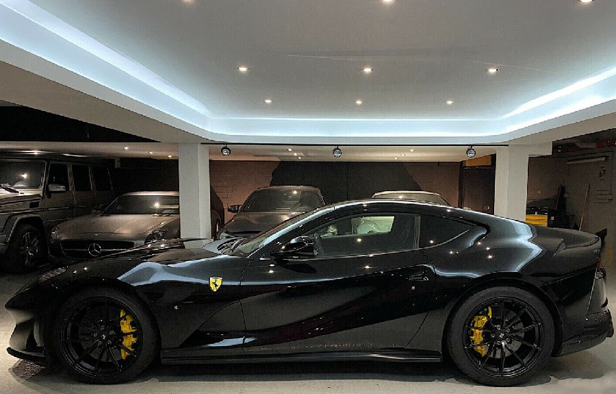 2019-model-ferrari-812-gts