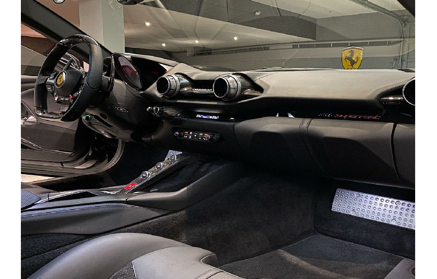 2019-model-ferrari-812-gts