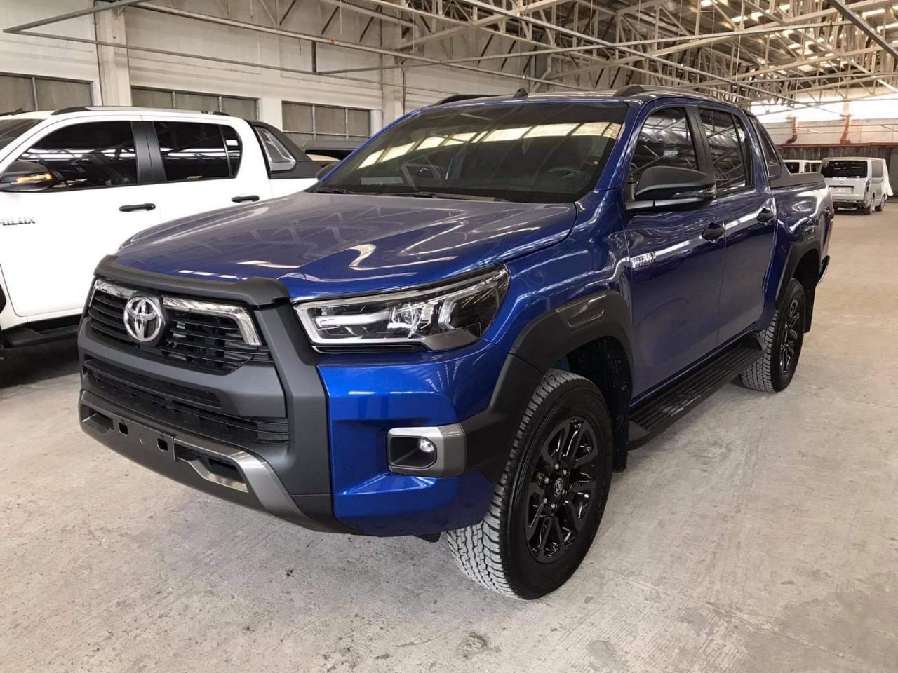 toyota-hilux-double-cab-conquest