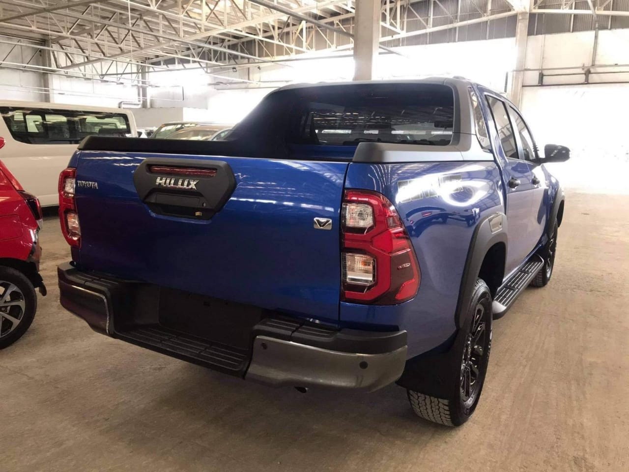 toyota-hilux-double-cab-conquest