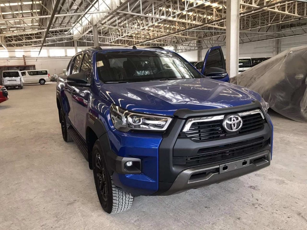 toyota-hilux-double-cab-conquest