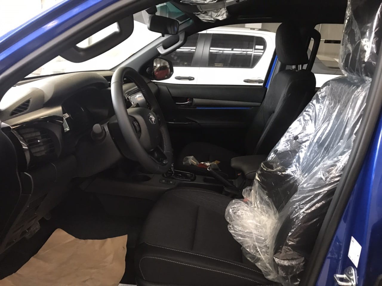 toyota-hilux-double-cab-conquest