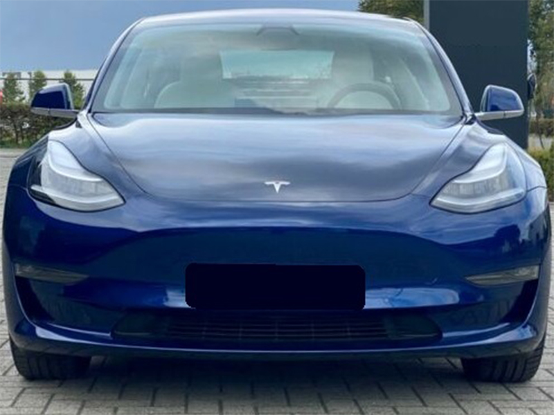 tesla-model-3-self-drive-active-autopilot