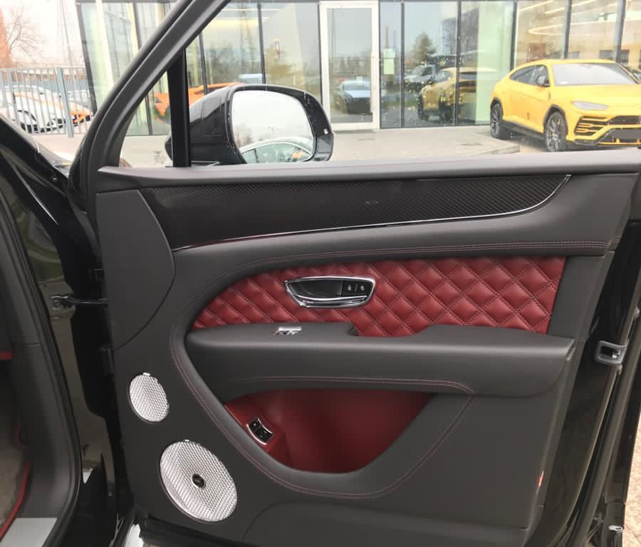 bentley-bentayga-4-0l-v8-mulliner