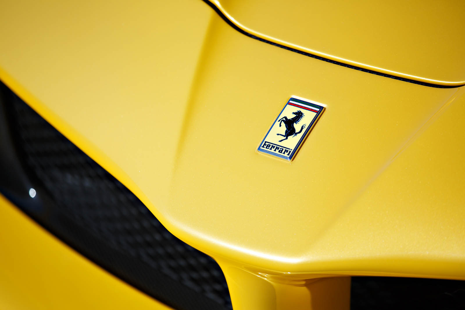 la-ferrari-unique-yellow