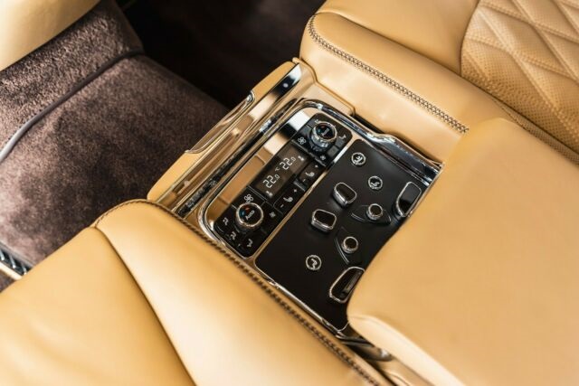 bentley-mulsanne-duo-tone