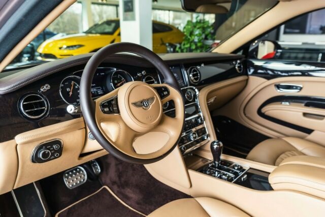 bentley-mulsanne-duo-tone