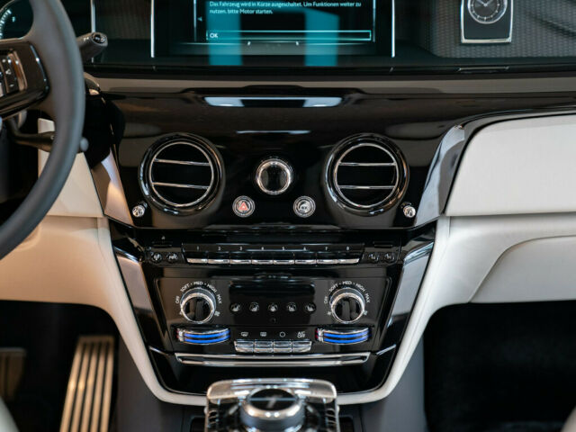 rolls-royce-phantom