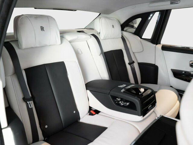 rolls-royce-phantom