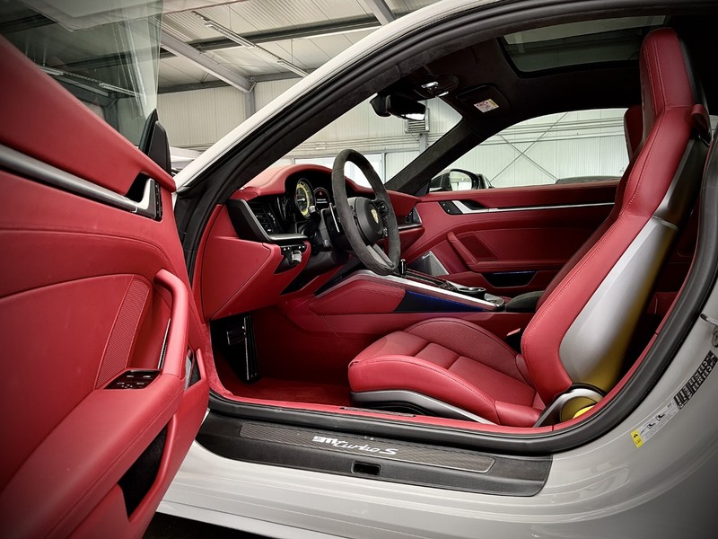 porsche-911-turbo-s-coupe-992