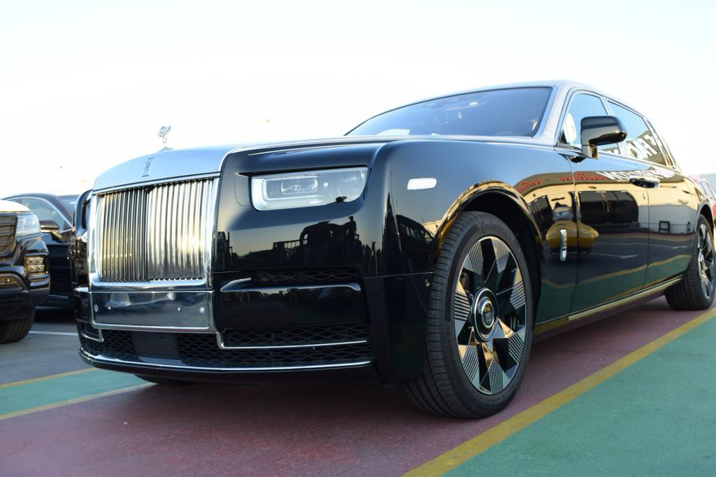 rolls-royce-phantom-duotone