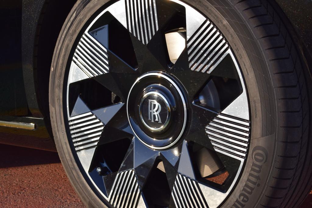 rolls-royce-phantom-duotone