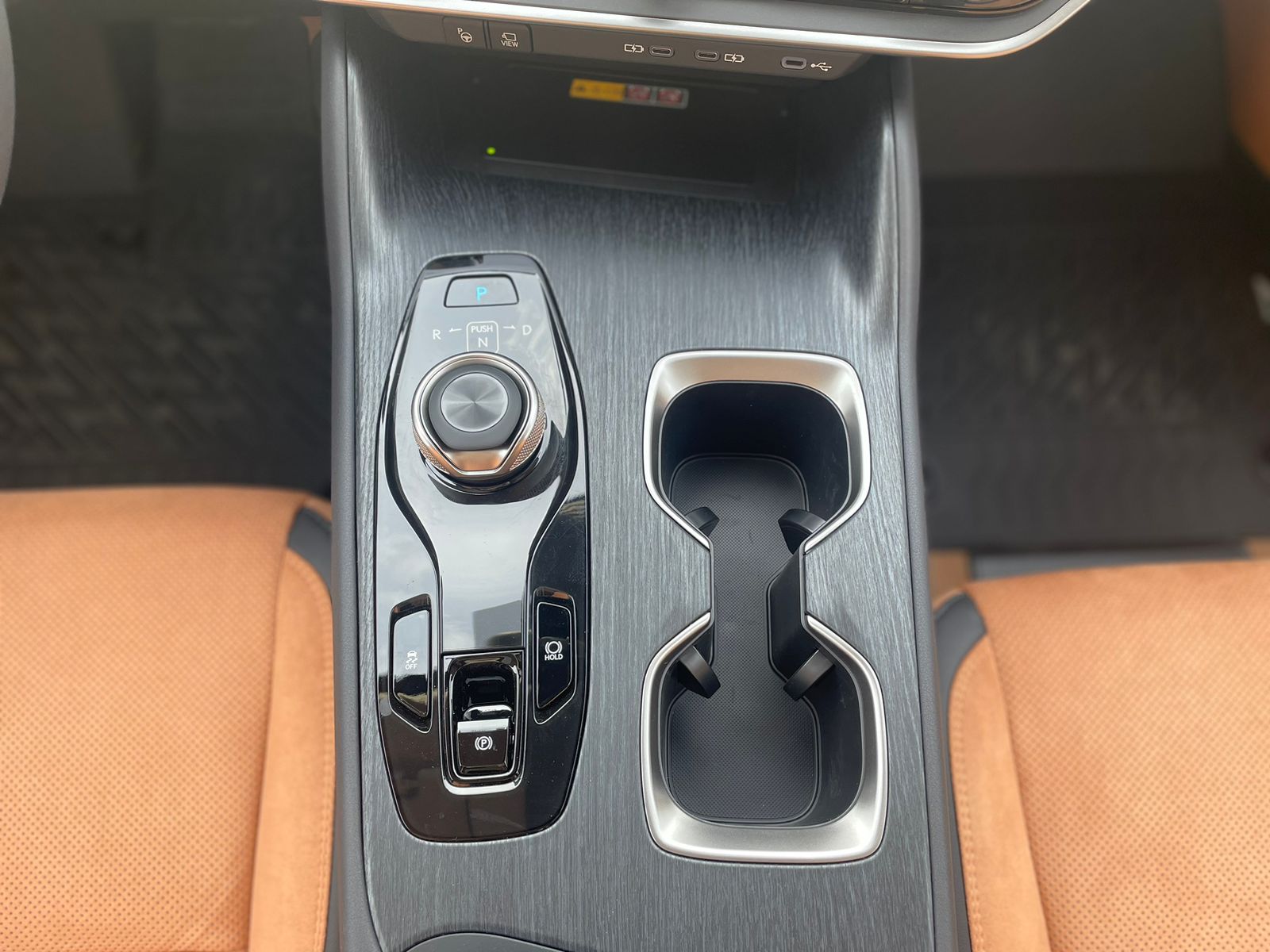 lexus-rz-450e-executive