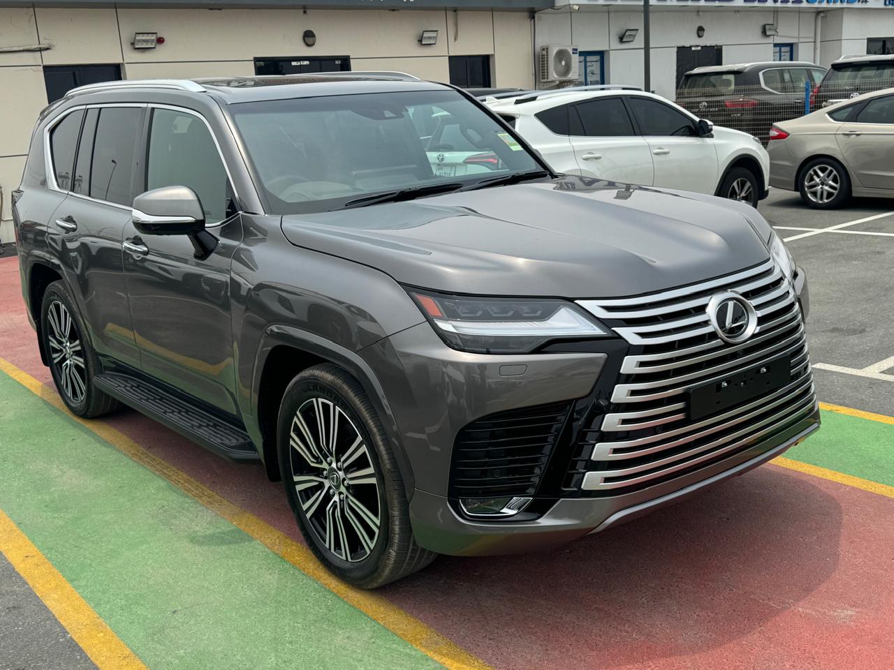 lexus-lx-500d-rhd