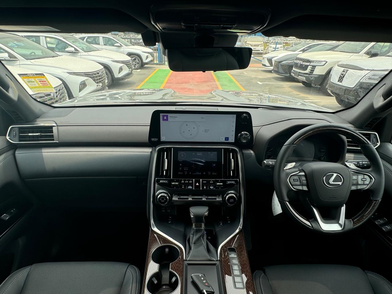 lexus-lx-500d-rhd