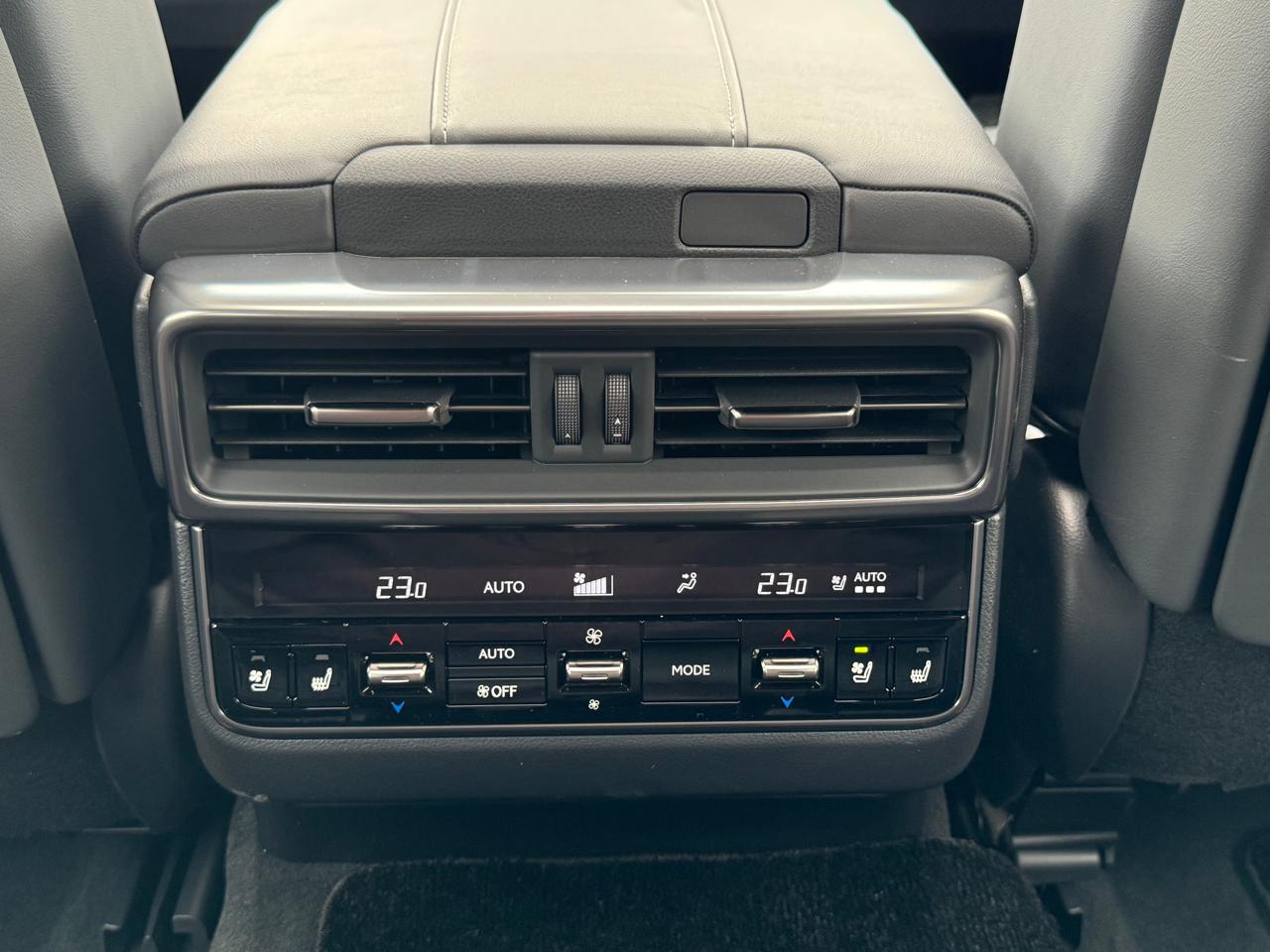lexus-lx-500d-rhd