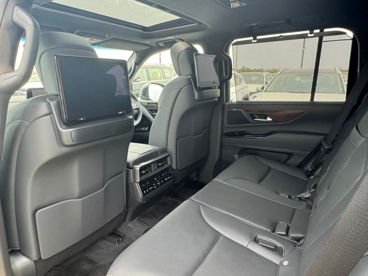 lexus-lx-500d-rhd
