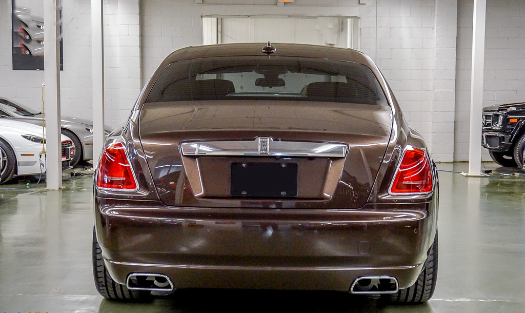 2017-used-rolls-royce-ghost