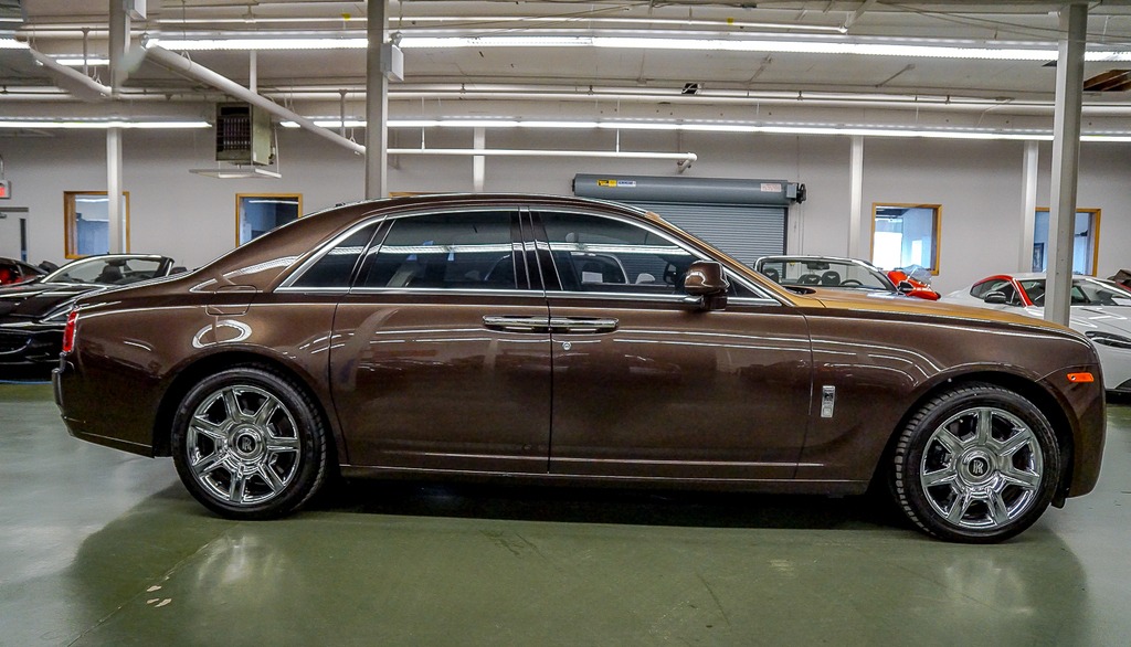 2017-used-rolls-royce-ghost