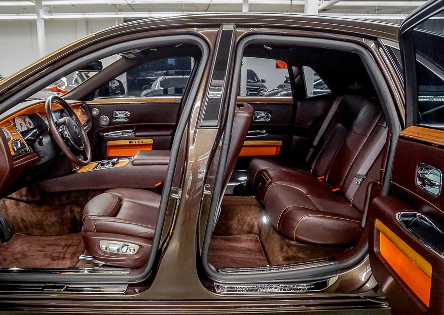 2017-used-rolls-royce-ghost