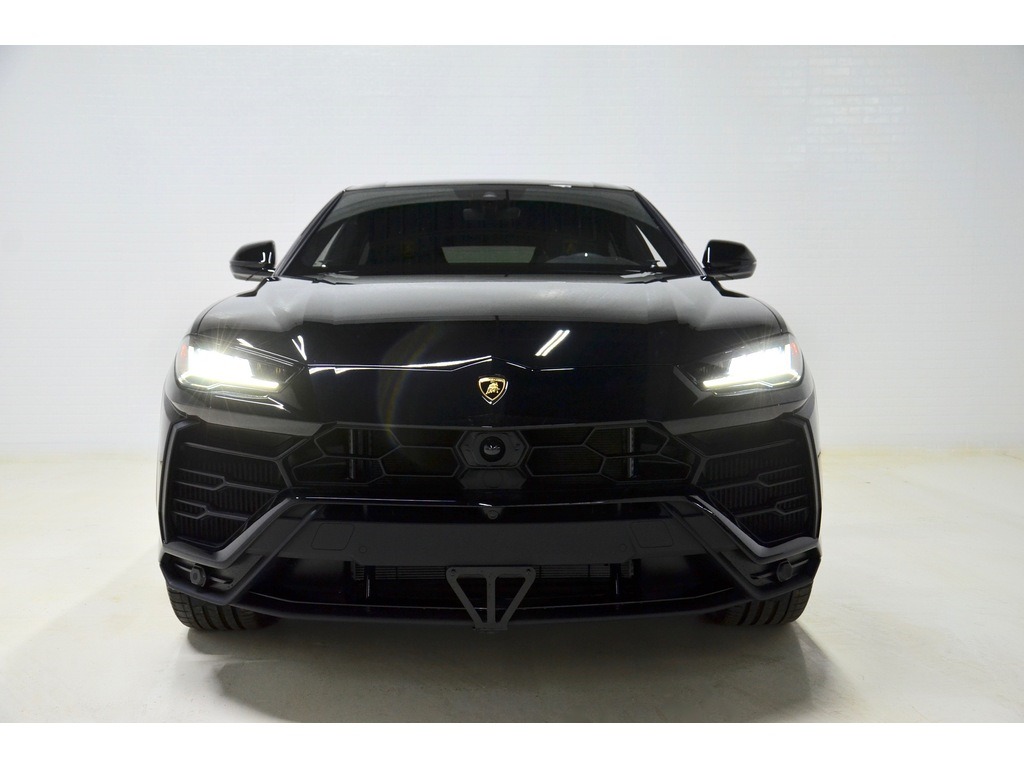 2019-lamborghini-urus