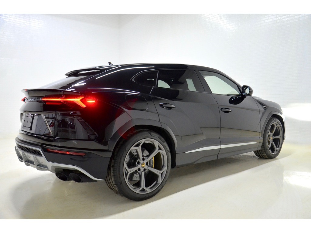 2019-lamborghini-urus