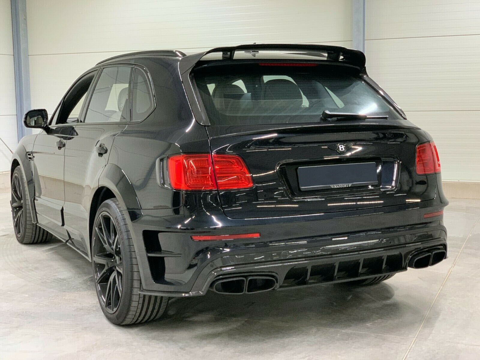 bentley-bentayga-mansory-black