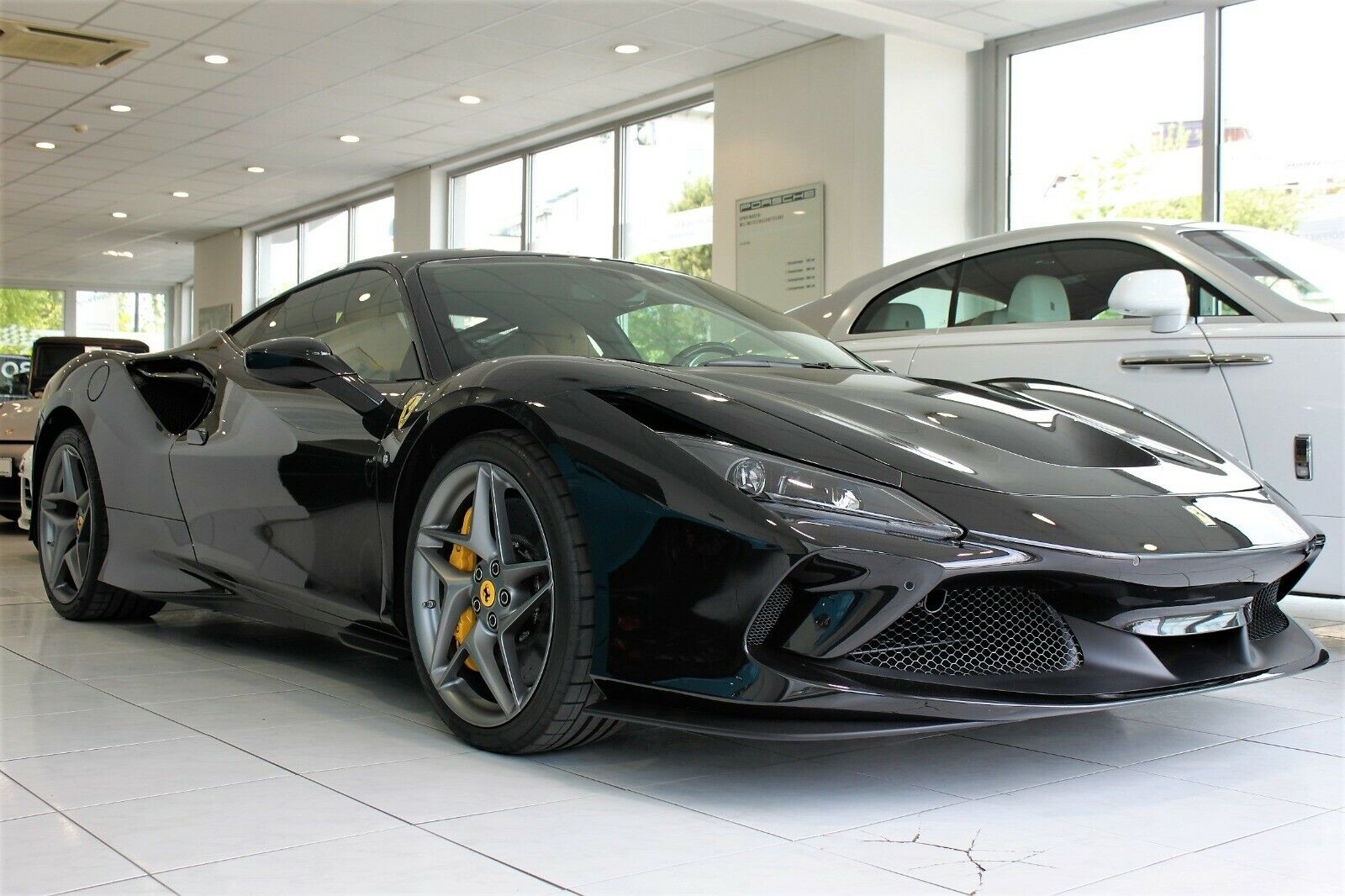 ferrari-f8-tributo-daytona