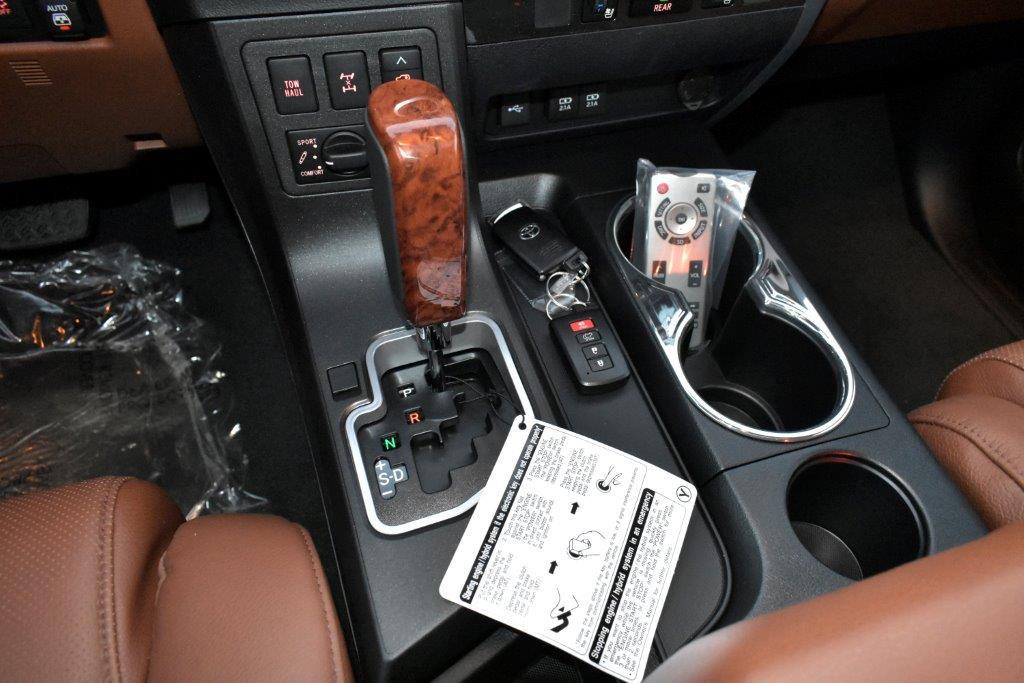 toyota-sequoia-v8-5-7l