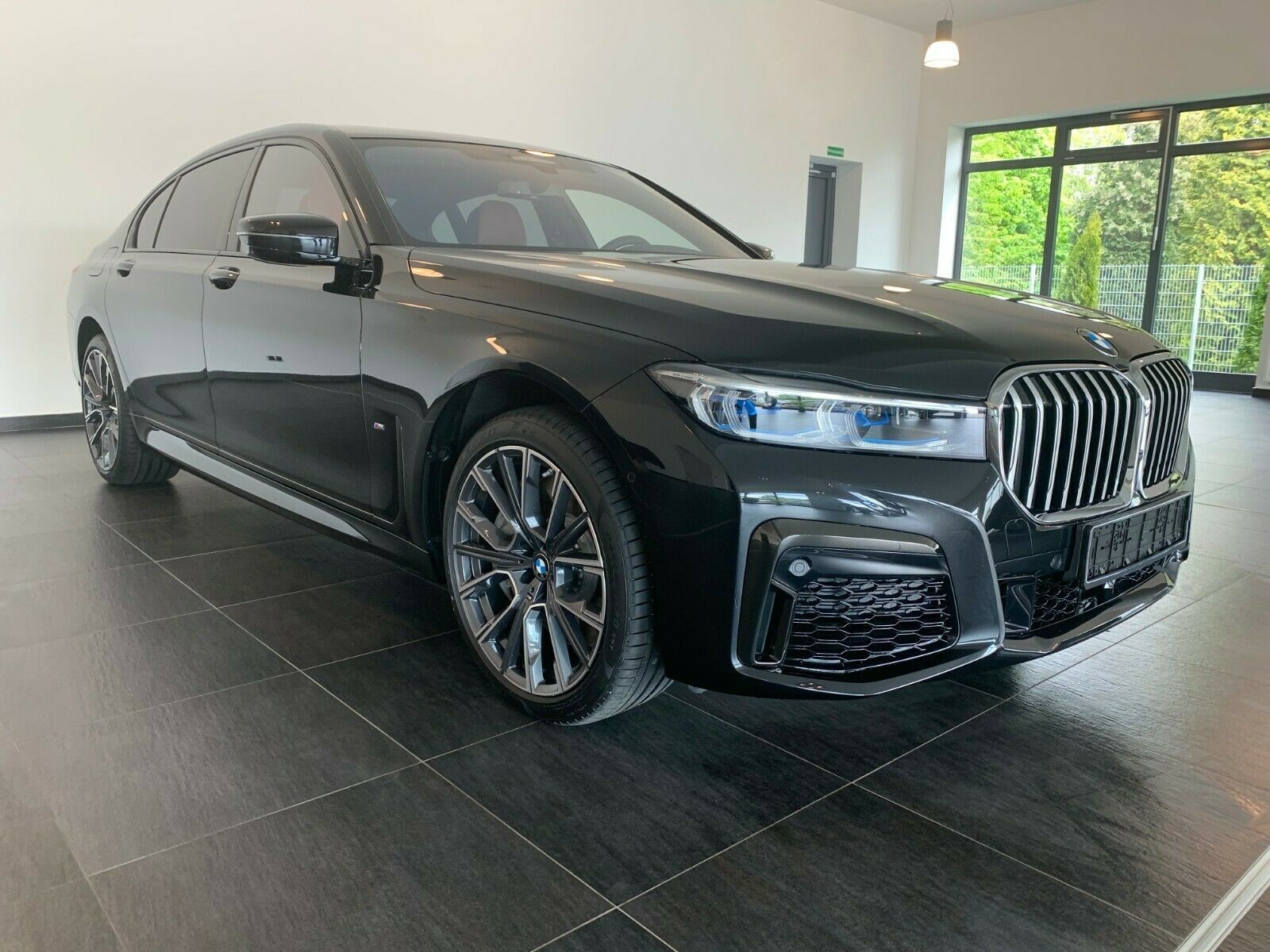 bmw-750li-xdrive
