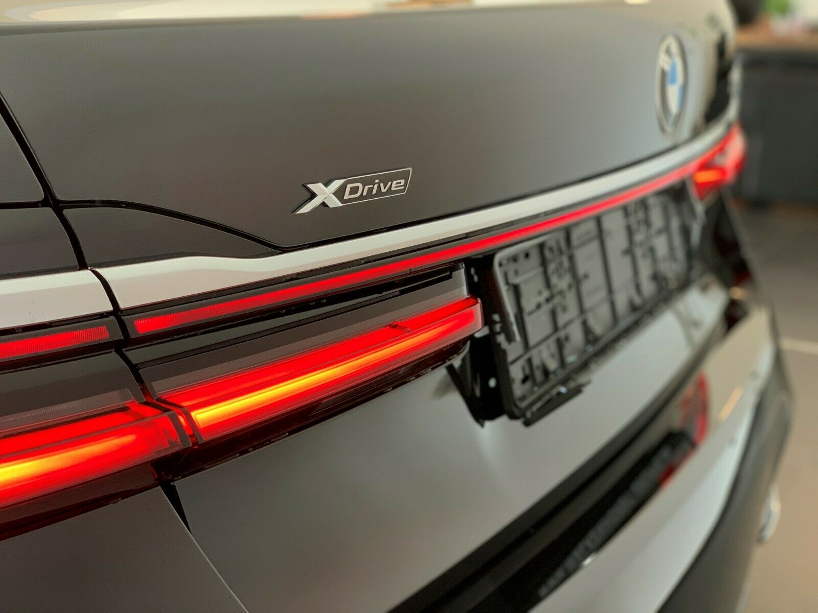 bmw-750li-xdrive