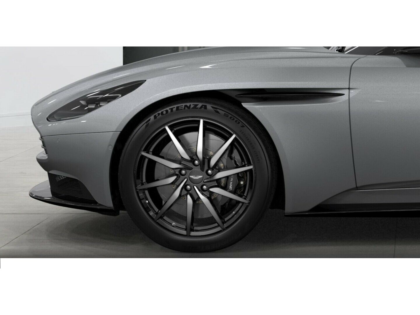 2020-aston-martin-db11-v8
