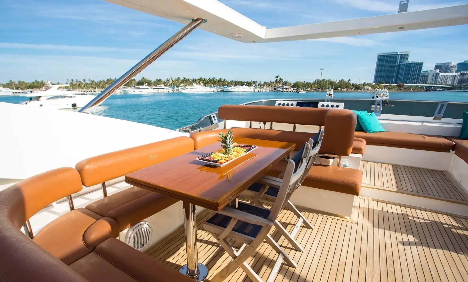 aicon-blue-ocean-85-ft