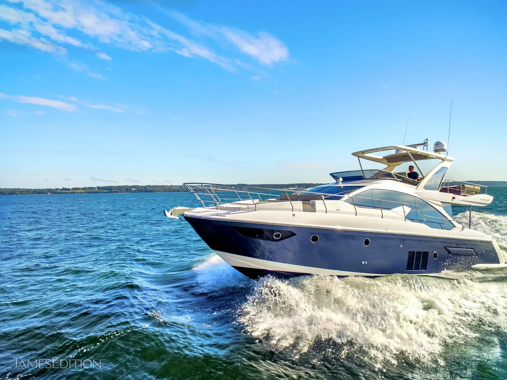 azimut-flybridge-50-ft