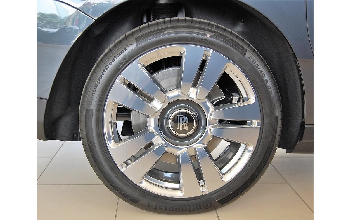 rolls-royce-cullinan-suv